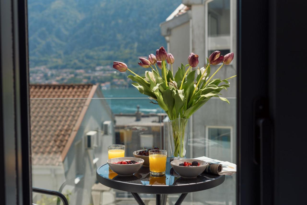 Berge Apartments Котор Екстериор снимка