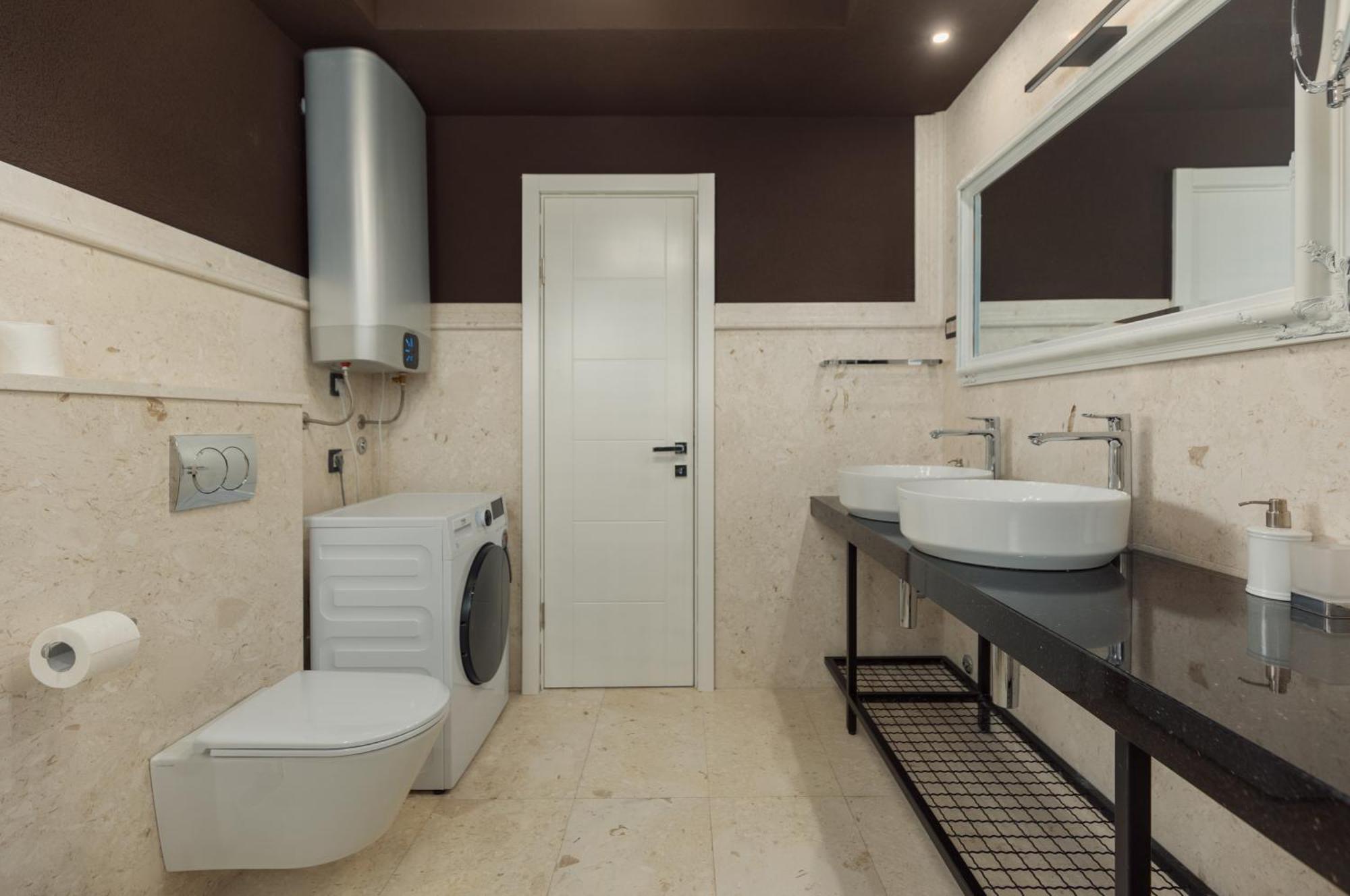 Berge Apartments Котор Екстериор снимка