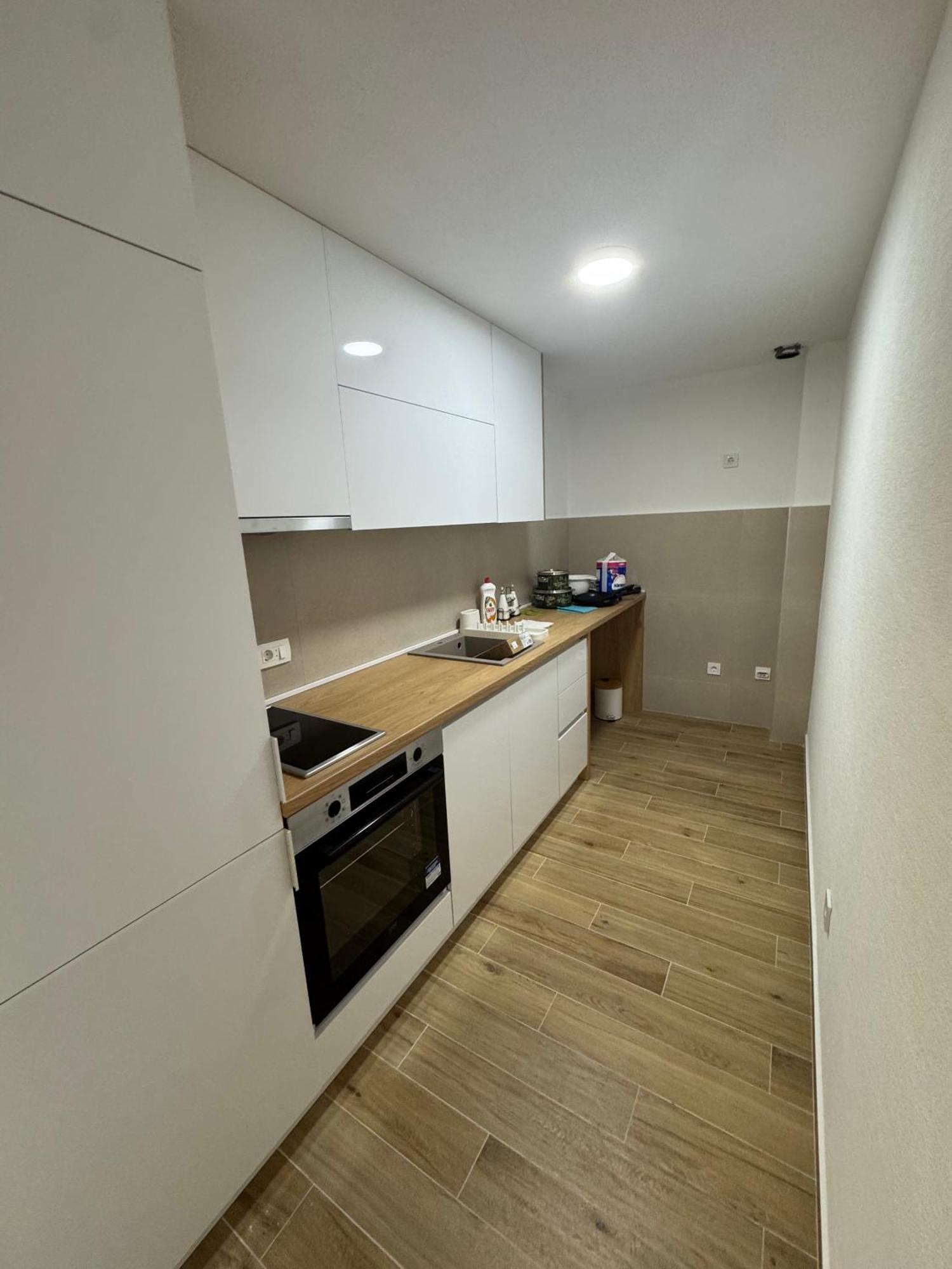 Berge Apartments Котор Екстериор снимка